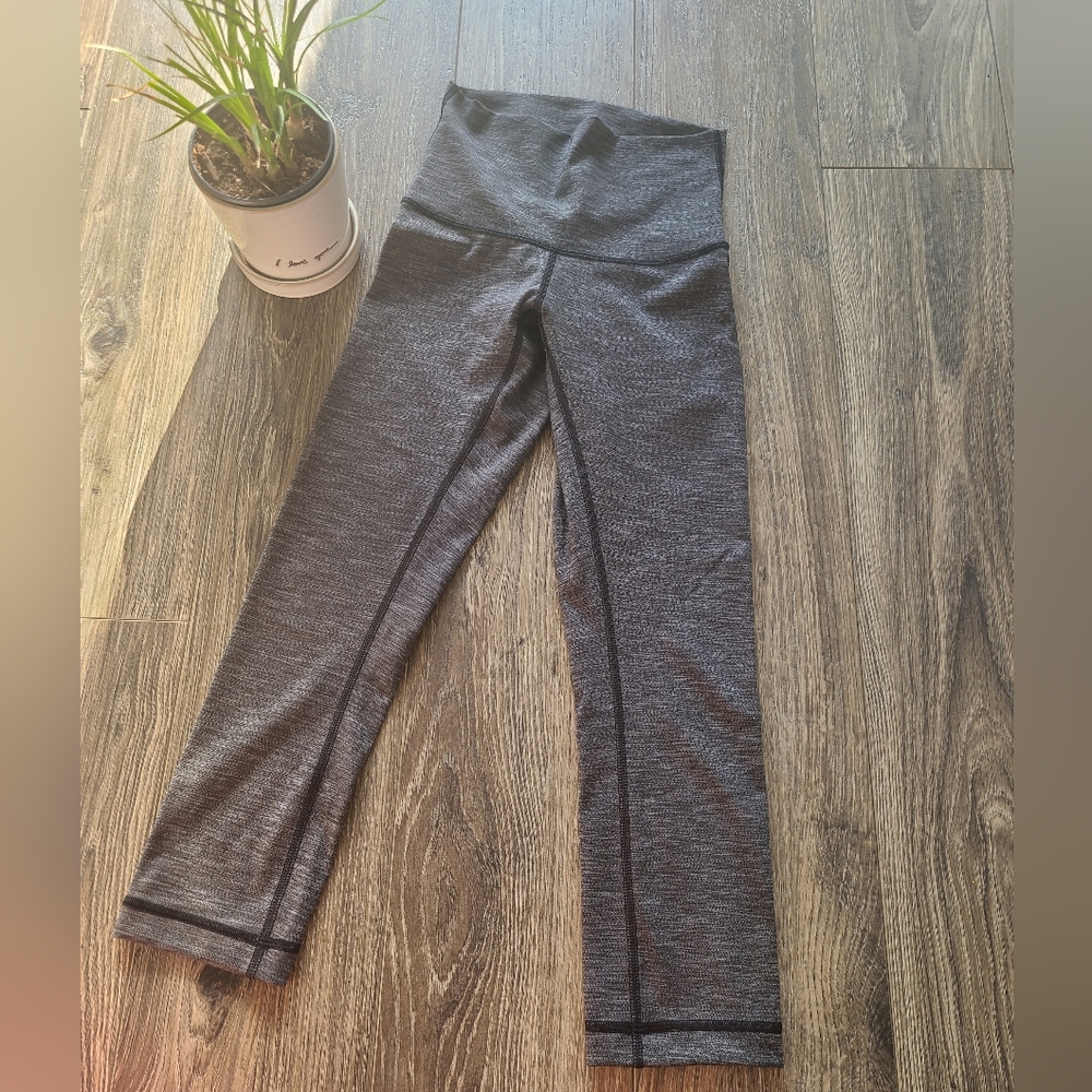 Lululemon Wunder Under Crop